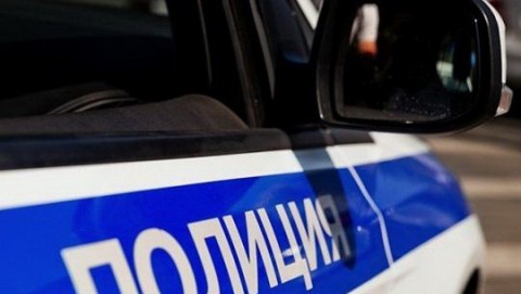 Сотрудниками Дмитриевского отдела полиции установлена подозреваемая в краже более ста тысяч рублей с карты пенсионера